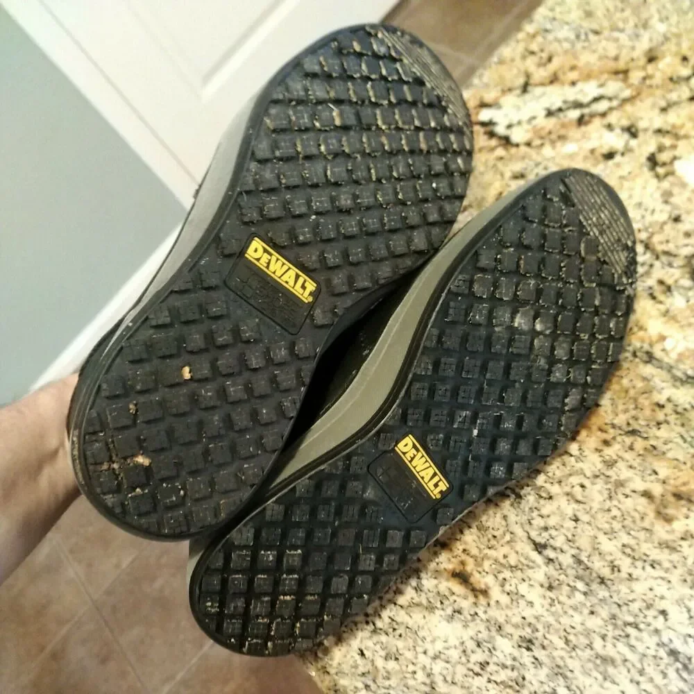 Dewalt Tough Slip On Steel Toe Heel Cushion Men Work Shoe Size 8.5 DXWP99006